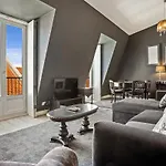 Vintage 1-bedroom Oasis Center Appartement