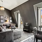 公寓 Vintage 1-bedroom Oasis Center *