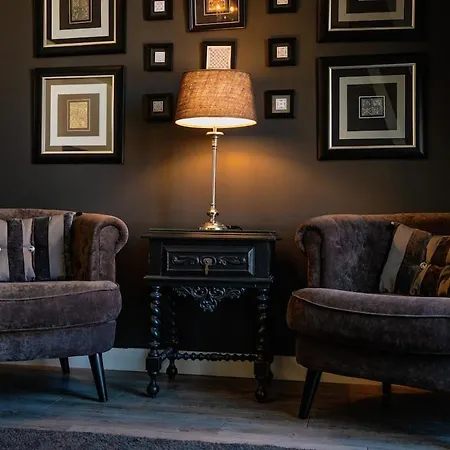 Vintage 1-bedroom Oasis Center Daire *